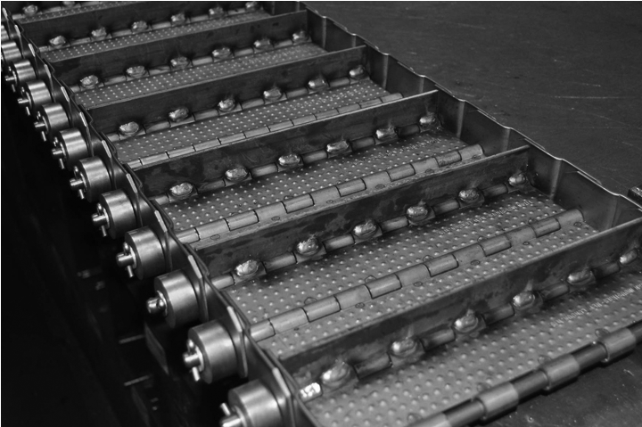 STEEL BELT CONVEYOR